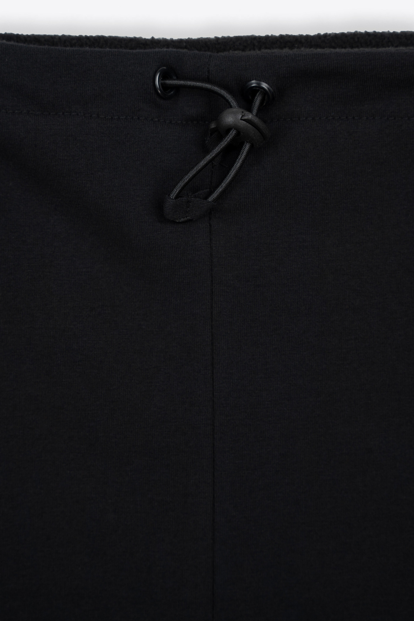 Czarny komin z nadrukiem Czarny komin z nadrukiem