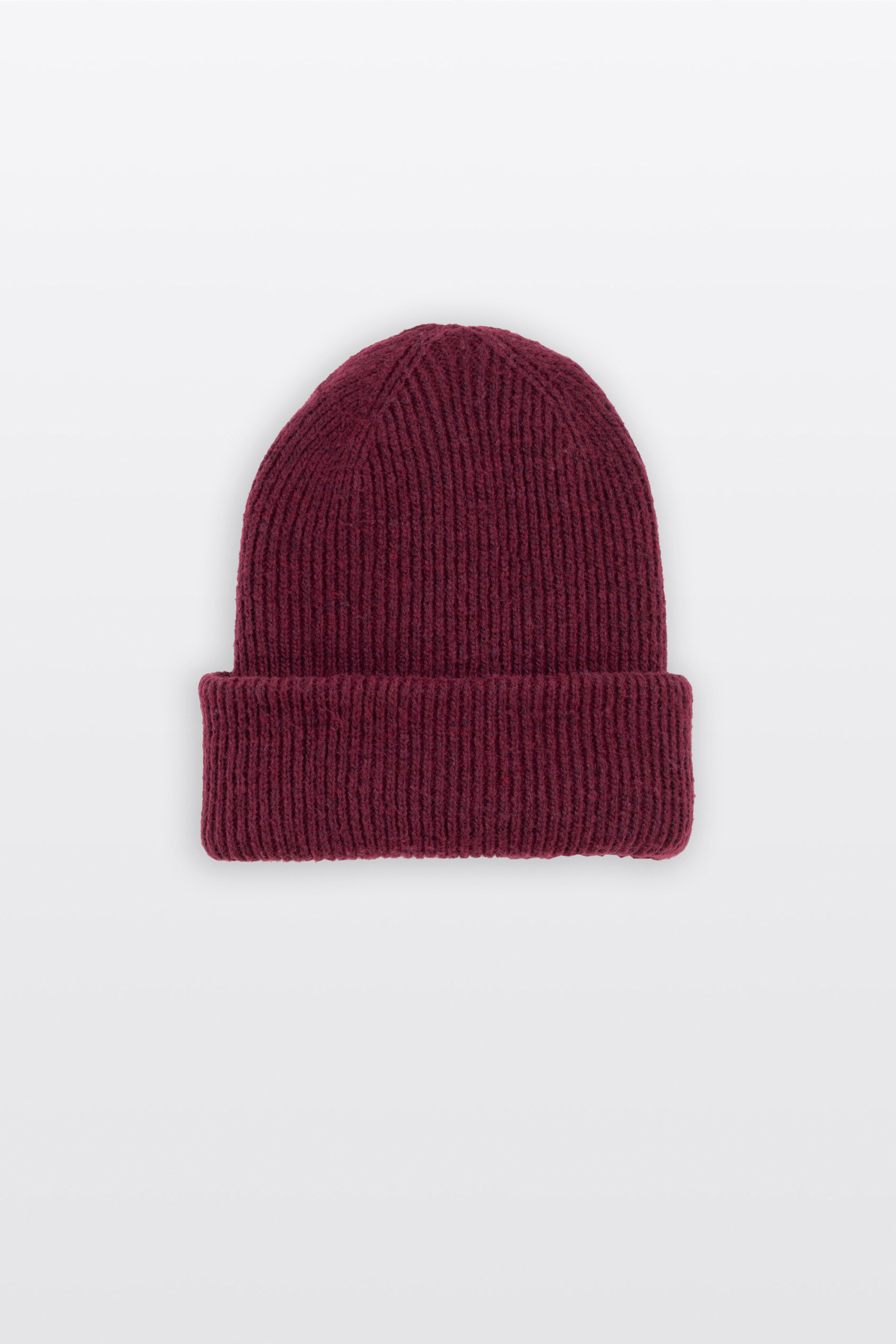 Bordowa czapka zimowa