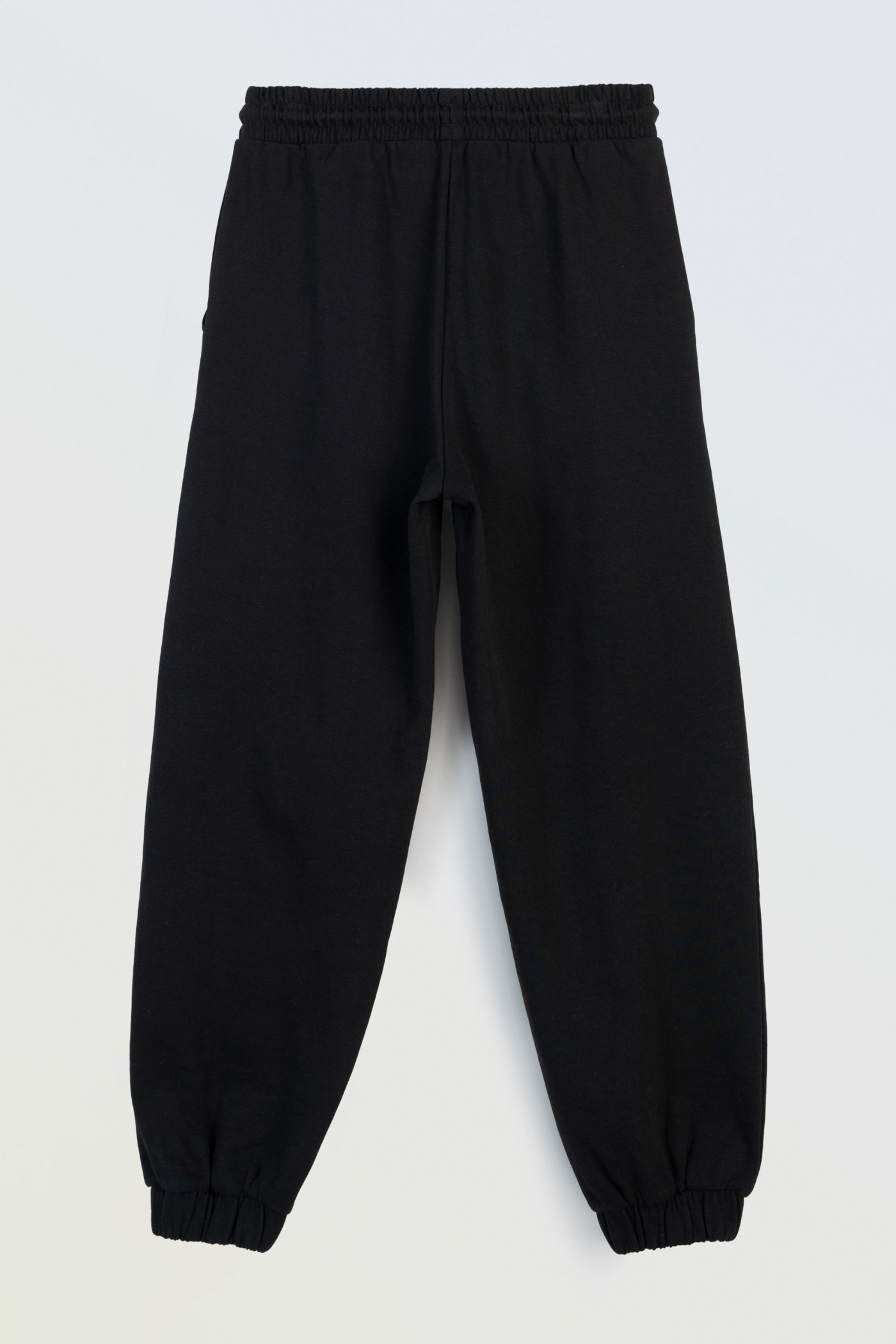 Czarne spodnie dresowe o kroju REGULAR Czarne spodnie dresowe o kroju REGULAR