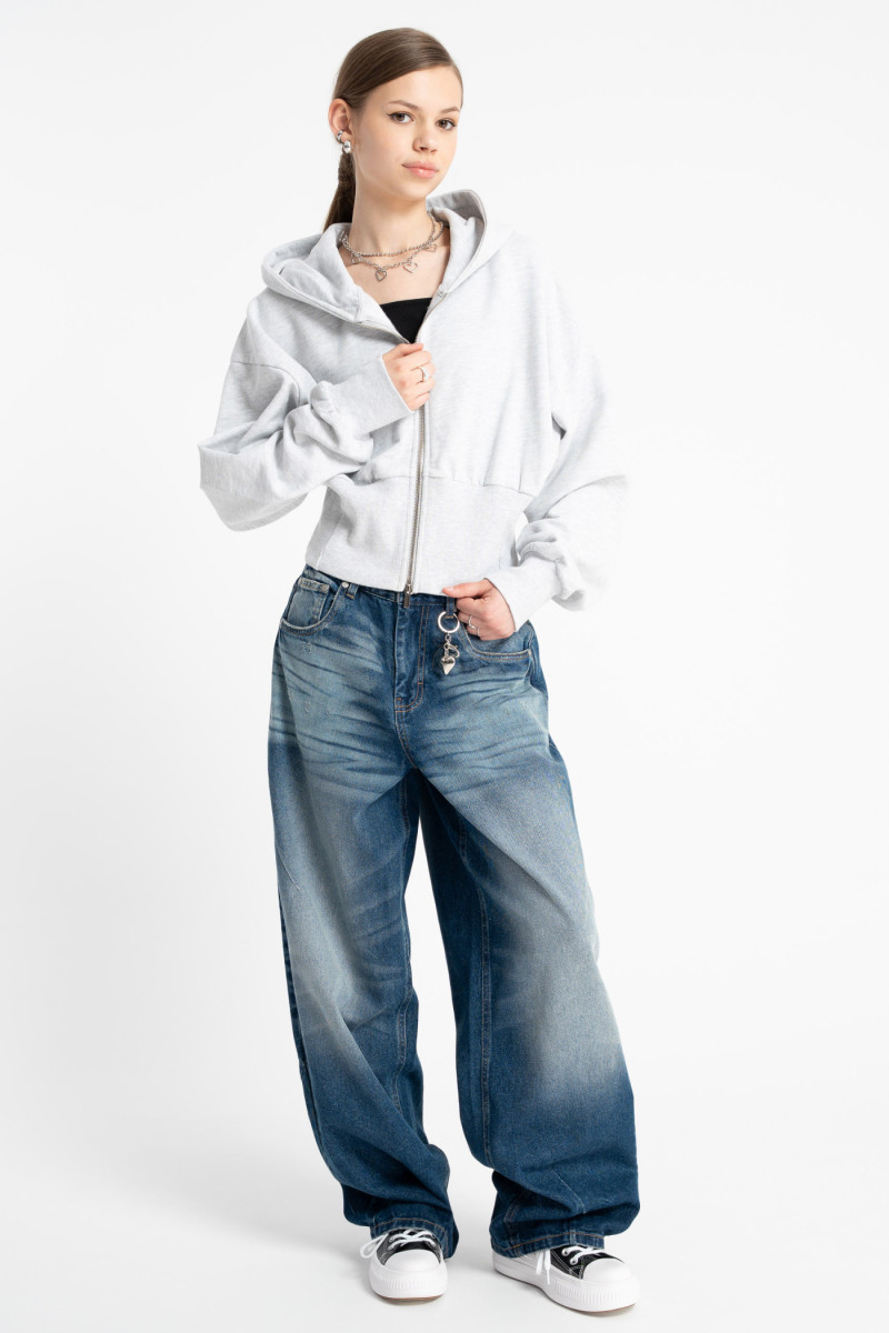 Szara bluza z kapturem z podkreśloną talią, szary