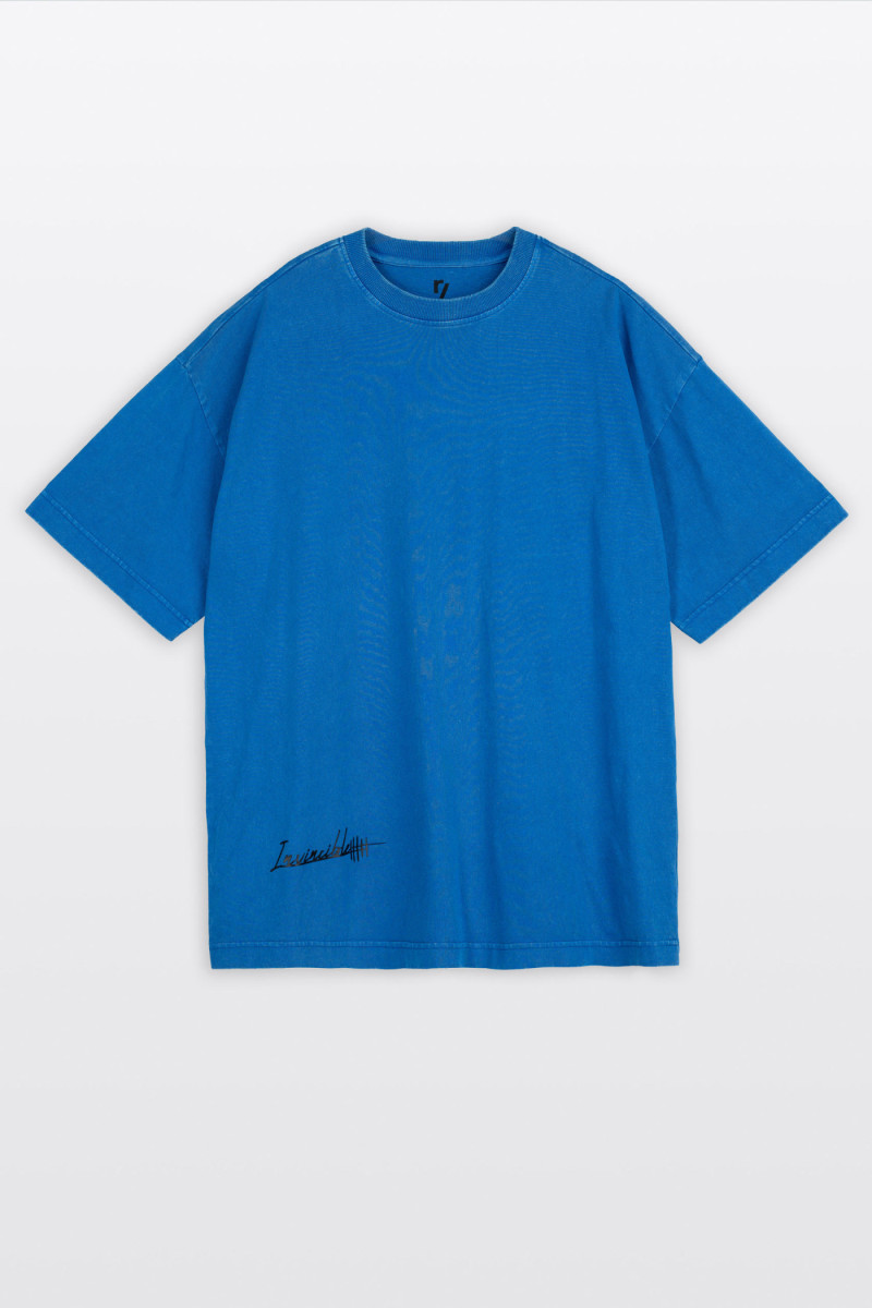 Niebieski t-shirt OVERSIZE z efektem sprania Niebieski t-shirt OVERSIZE z efektem sprania