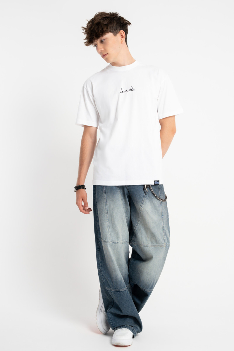 Biały t-shirt LOOSE z autorską grafiką z tyłu Biały t-shirt LOOSE z autorską grafiką z tyłu