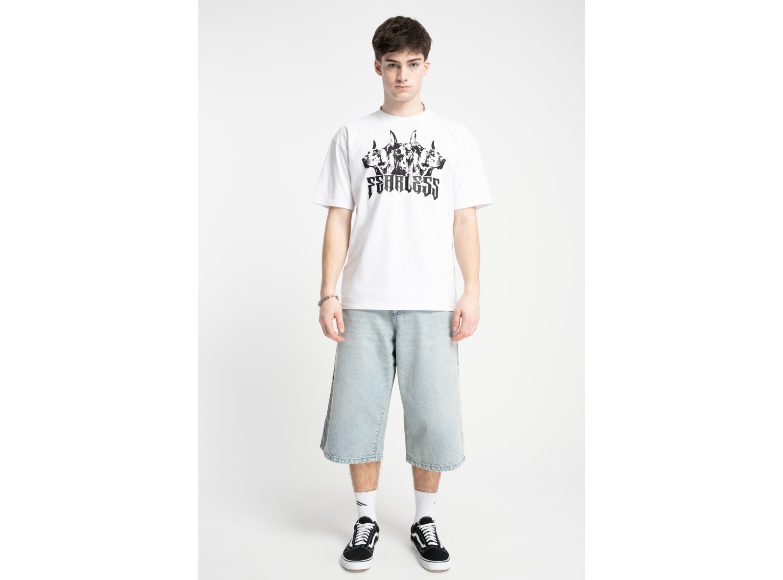 Biały t-shirt LOOSE z autorską grafiką z przodu Biały t-shirt LOOSE z autorską grafiką z przodu