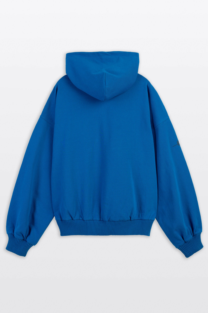 Kobaltowa bluza BOXY z kapturem z nadrukiem z przodu Kobaltowa bluza BOXY z kapturem z nadrukiem z przodu