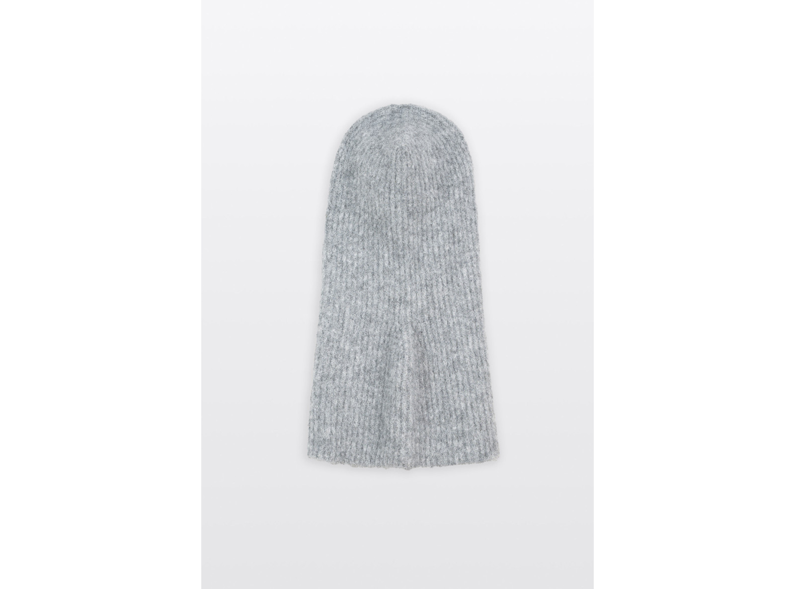 Szary komin z kapturem Szary komin z kapturem