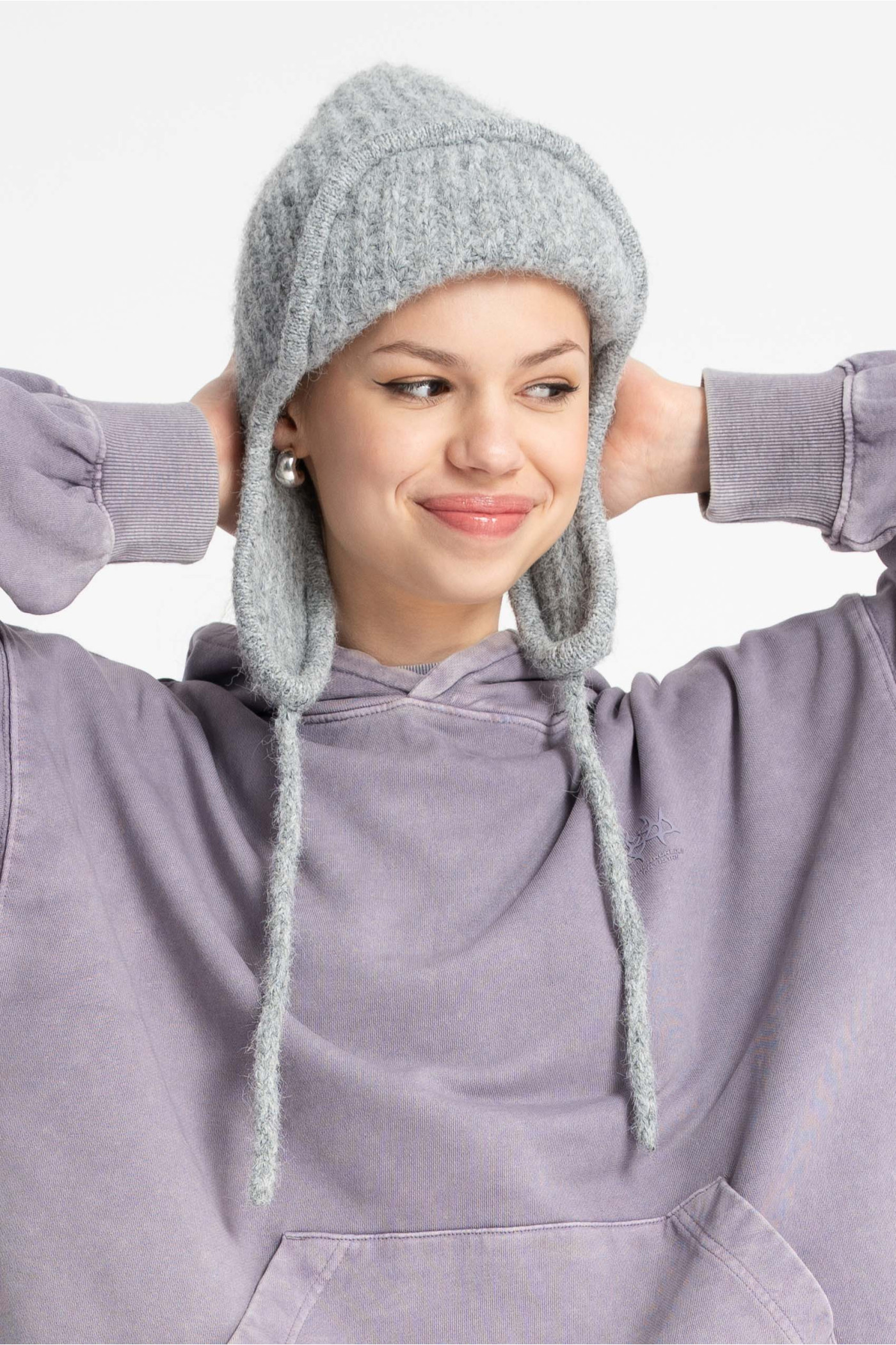 Szara czapka uszatka Szara czapka uszatka