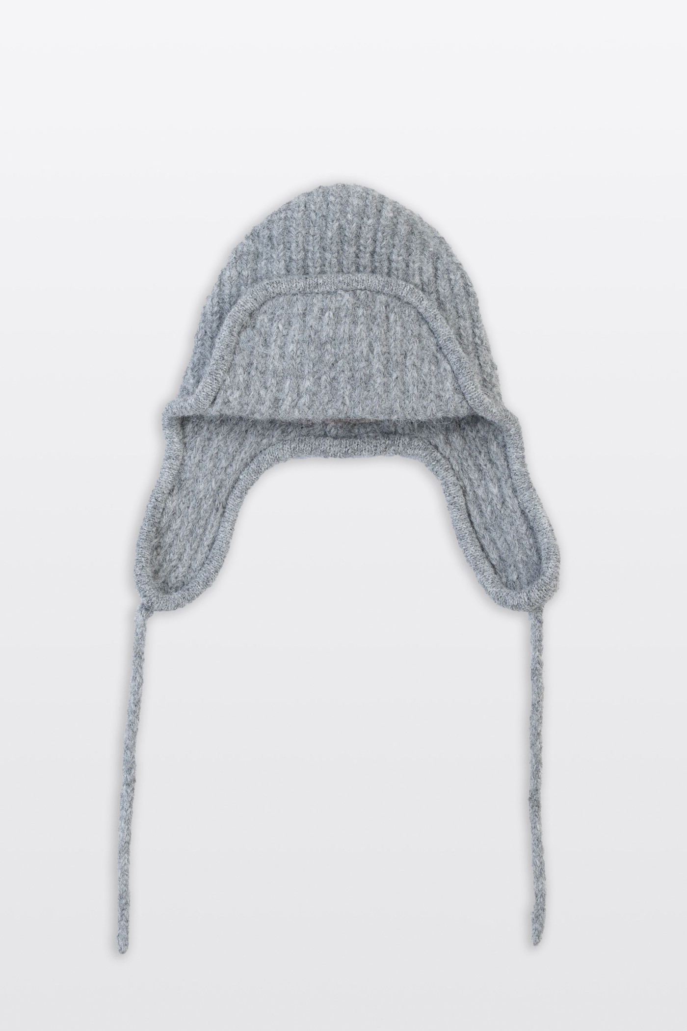 Szara czapka uszatka Szara czapka uszatka