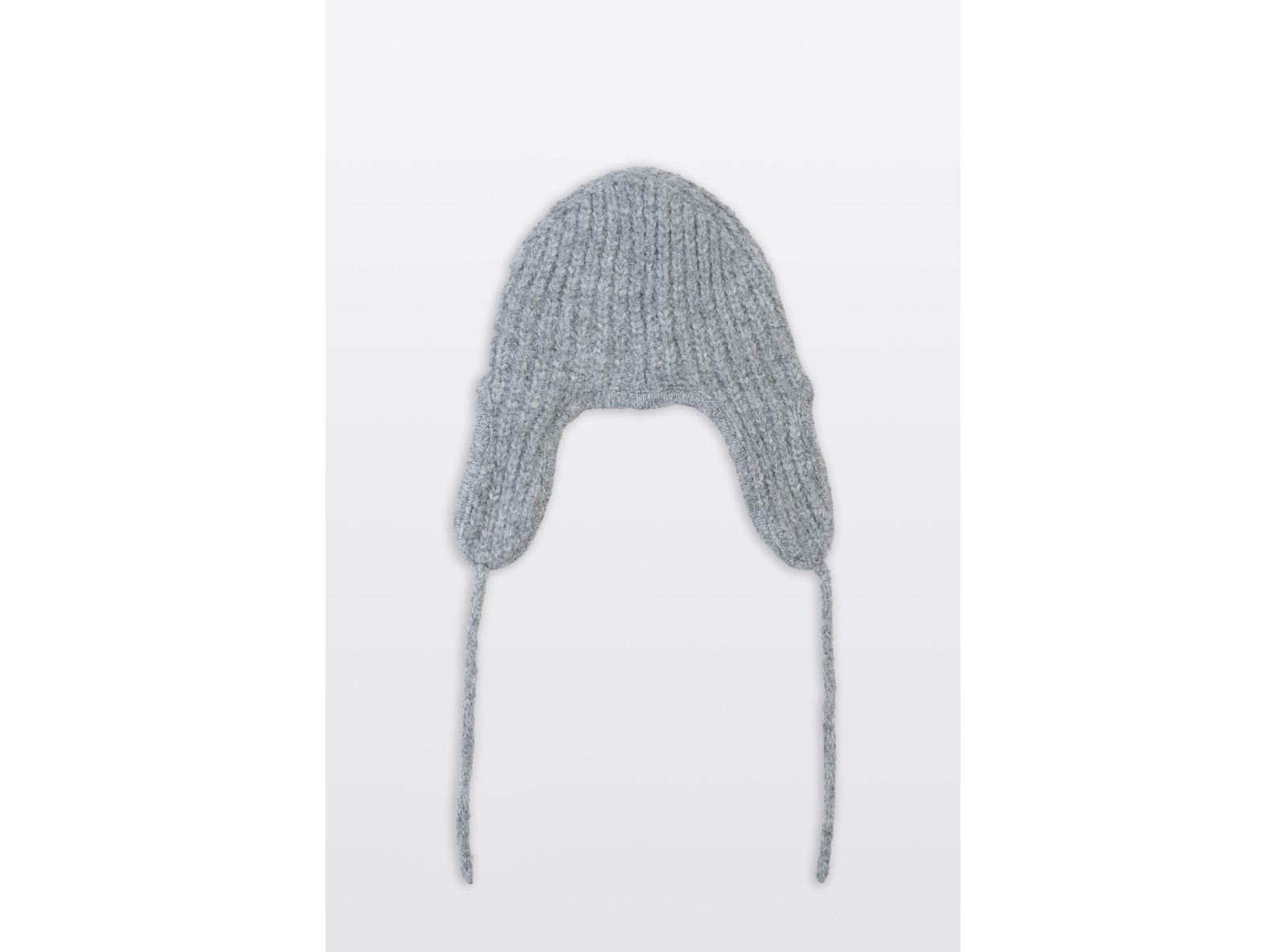 Szara czapka uszatka Szara czapka uszatka