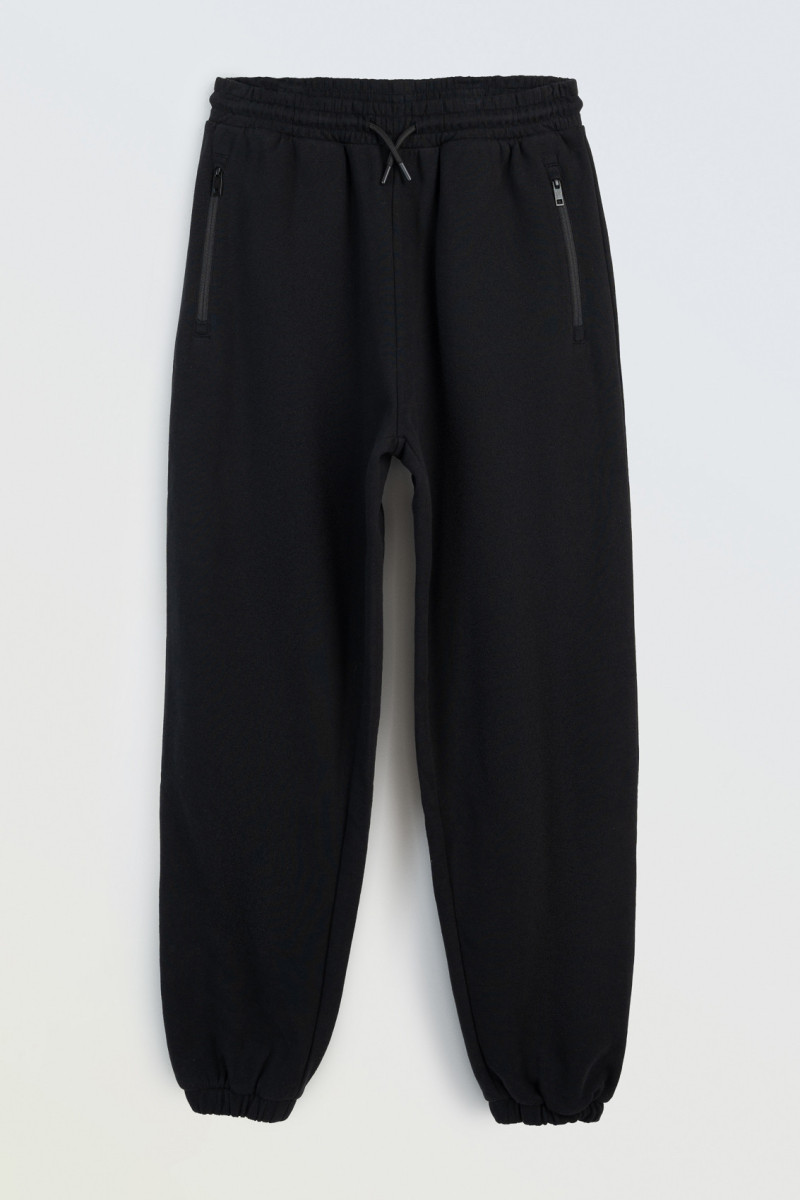 Czarne spodnie dresowe SLIM bez nadruków, czarny