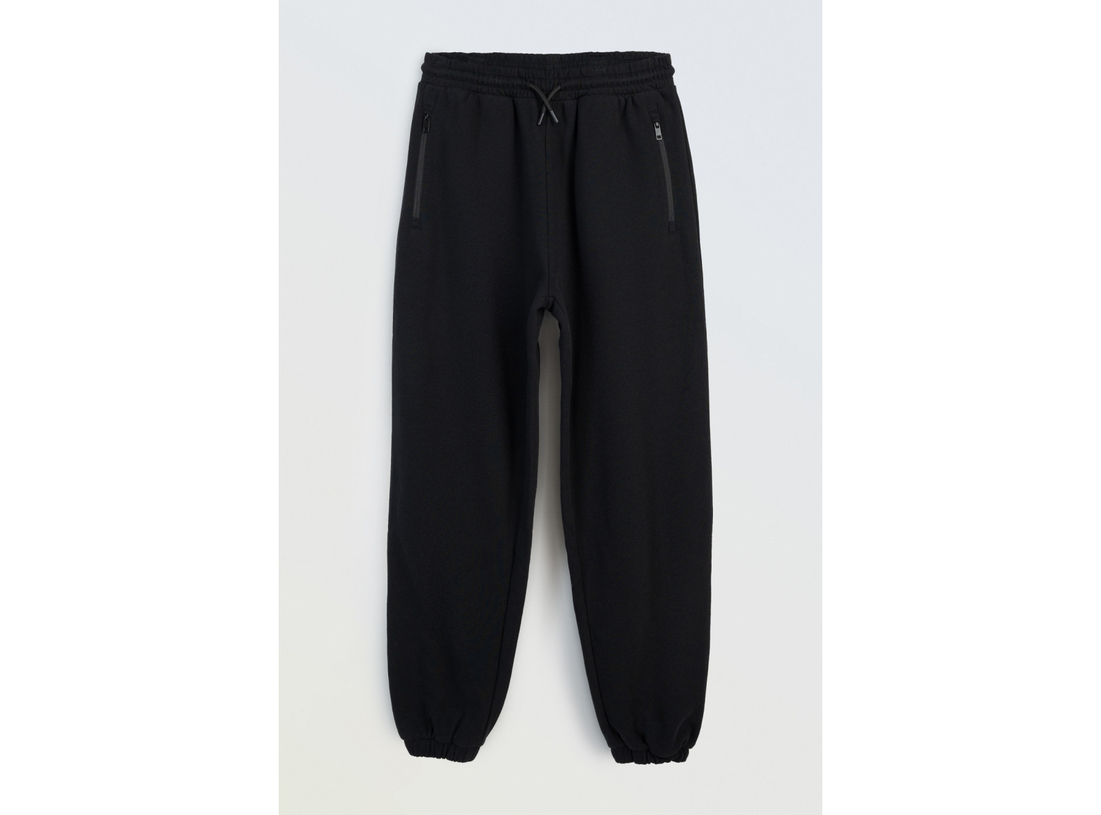 Czarne spodnie dresowe SLIM bez nadruków Czarne spodnie dresowe SLIM bez nadruków
