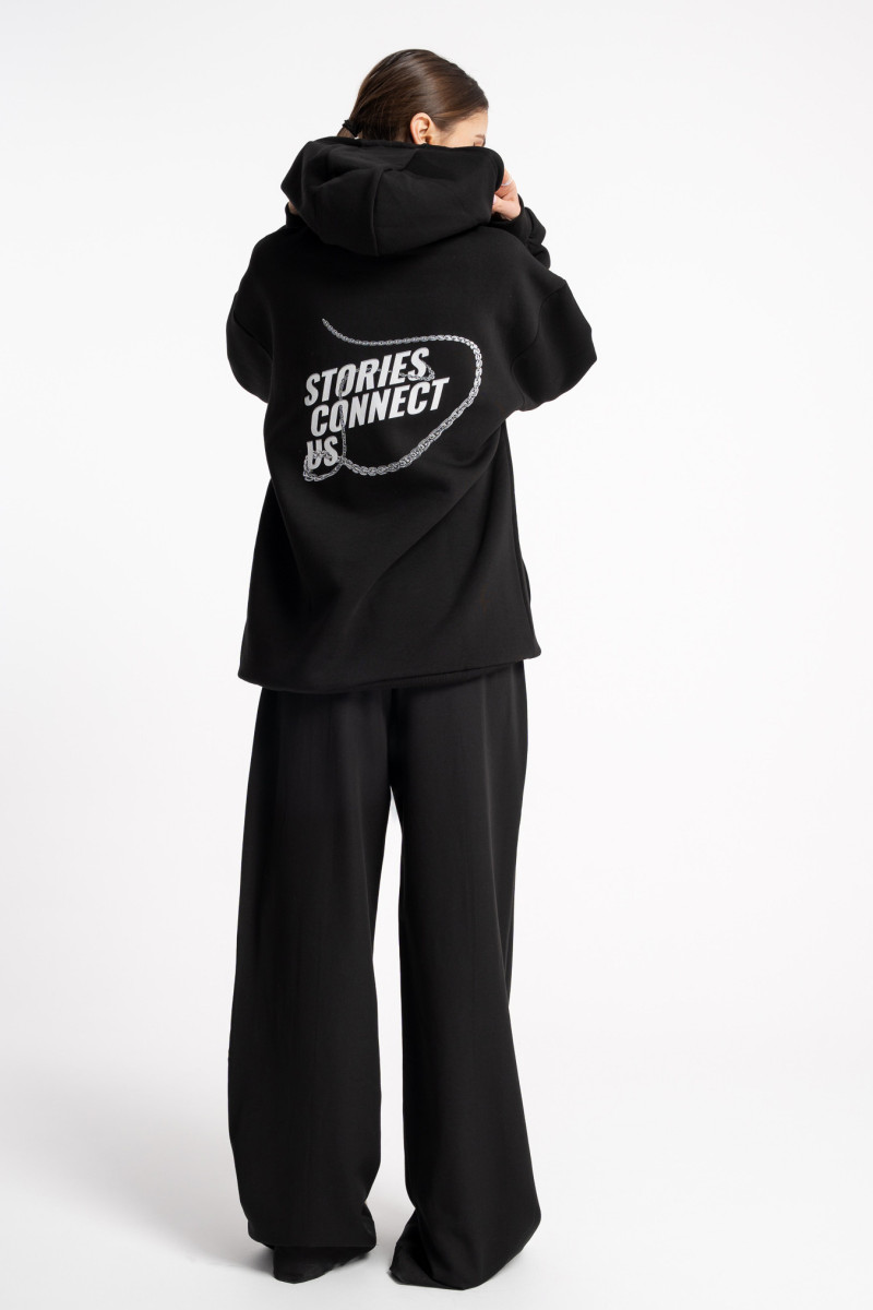 Czarna bluza UNISEX REGULAR z kapturem STORIES CONNECT US