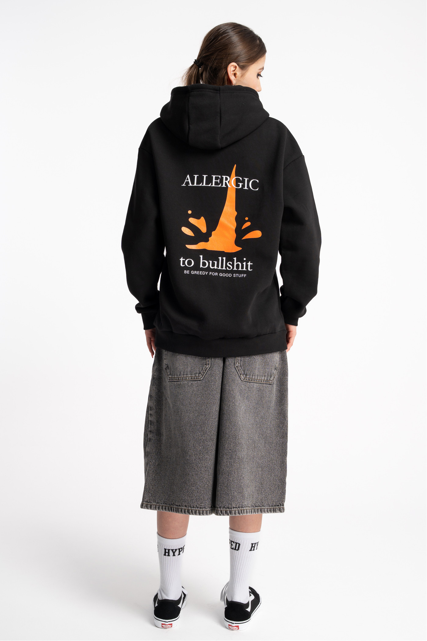 Czarna bluza UNISEX REGULAR z kapturem ALLERGIC TO BULLSHIT