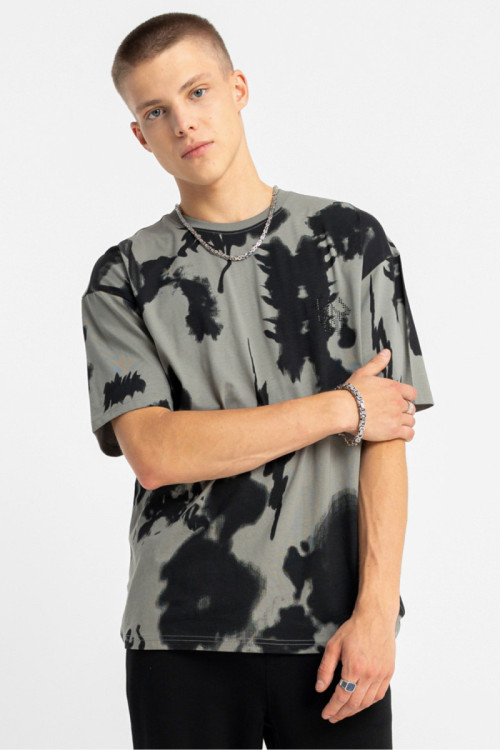 Szary t-shirt LOOSE z nadrukiem na całości Szary t-shirt LOOSE z nadrukiem na całości