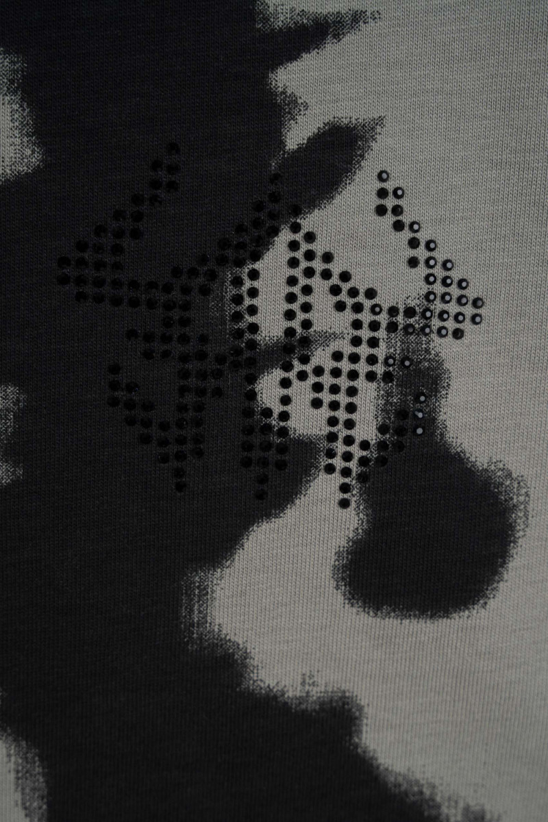 Szary t-shirt LOOSE z nadrukiem na całości