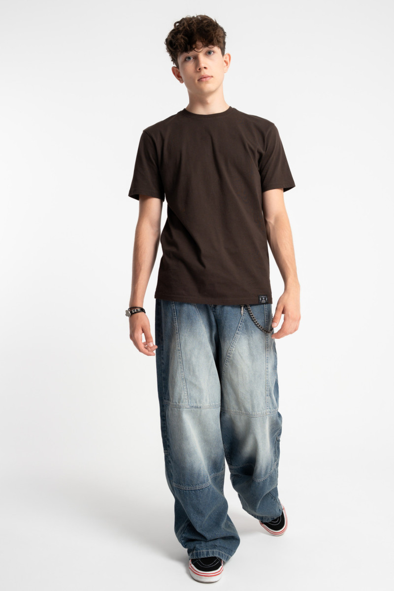 Brązowy t-shirt REGULAR bez nadruków, brązowy