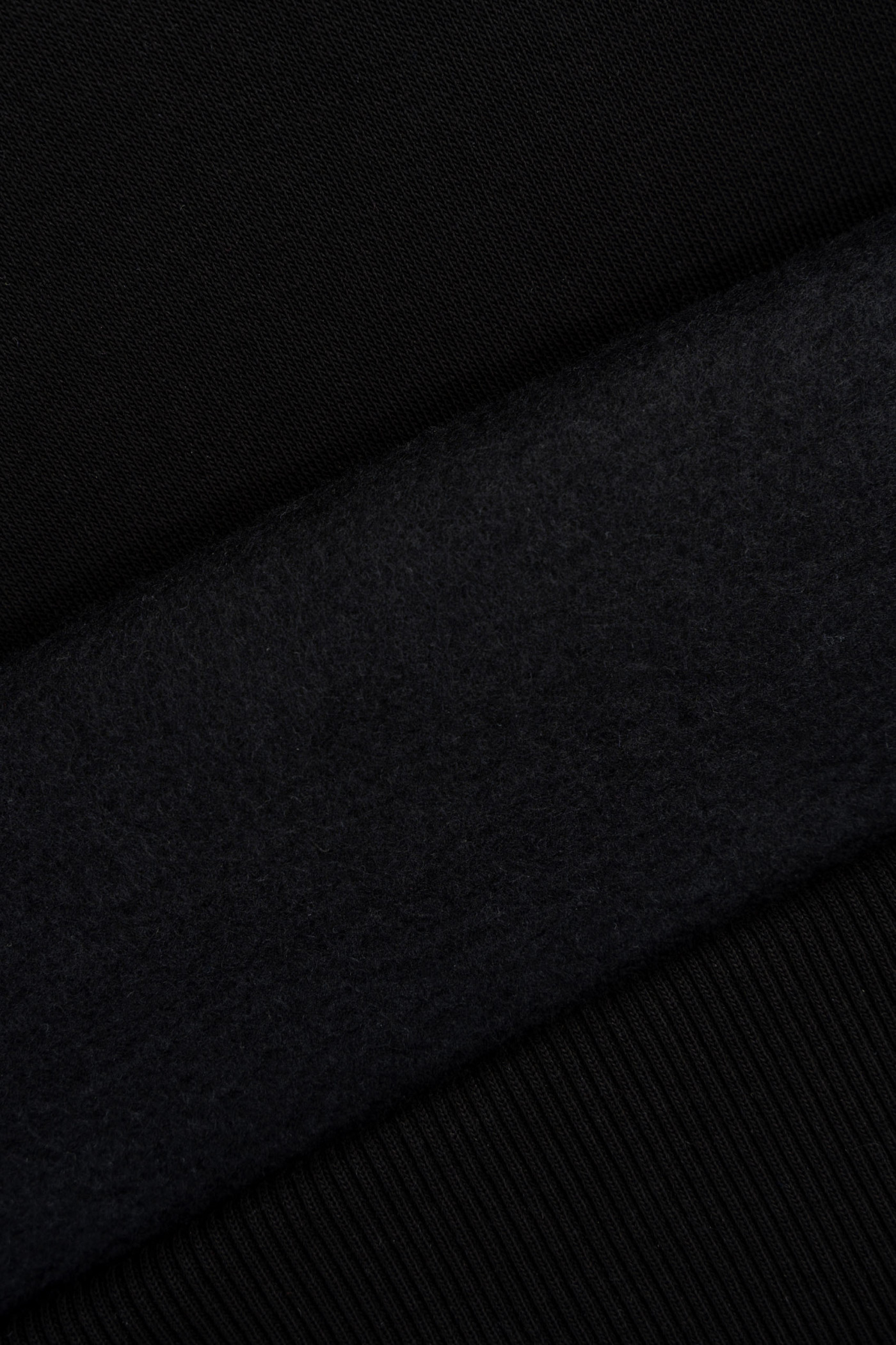 Czarna bluza UNISEX REGULAR z kapturem IN TOUCH