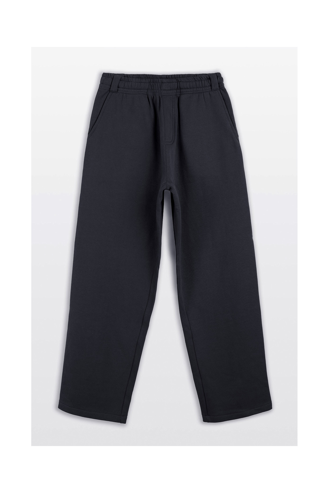 Czarne spodnie dresowe REGULAR bez nadruków
