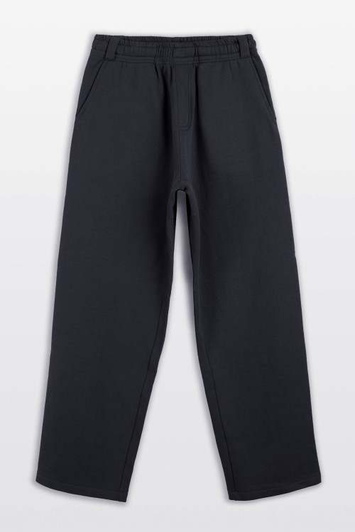 Czarne spodnie dresowe REGULAR bez nadruków