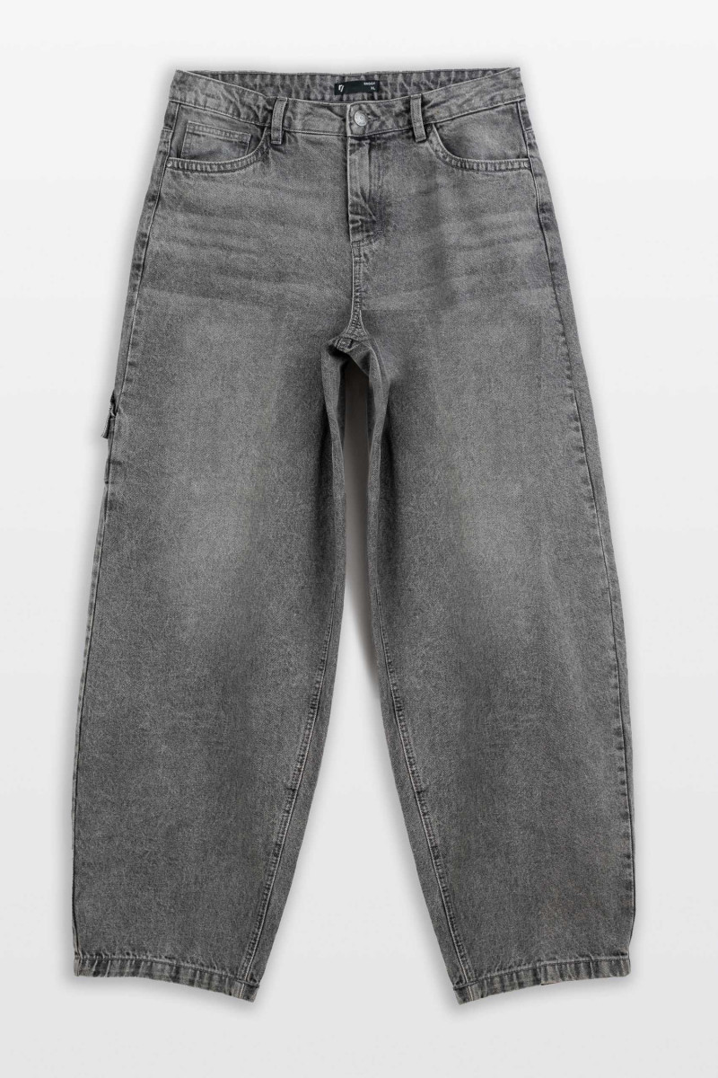 Szare spodnie jeansowe o kroju BAGGY Szare spodnie jeansowe o kroju BAGGY