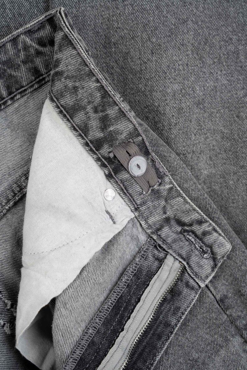 Szare spodnie jeansowe o kroju BAGGY Szare spodnie jeansowe o kroju BAGGY