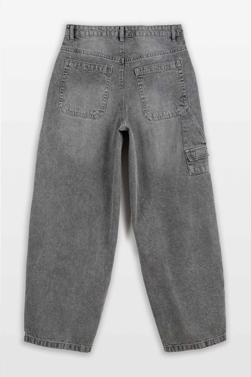 Szare spodnie jeansowe o kroju BAGGY Szare spodnie jeansowe o kroju BAGGY