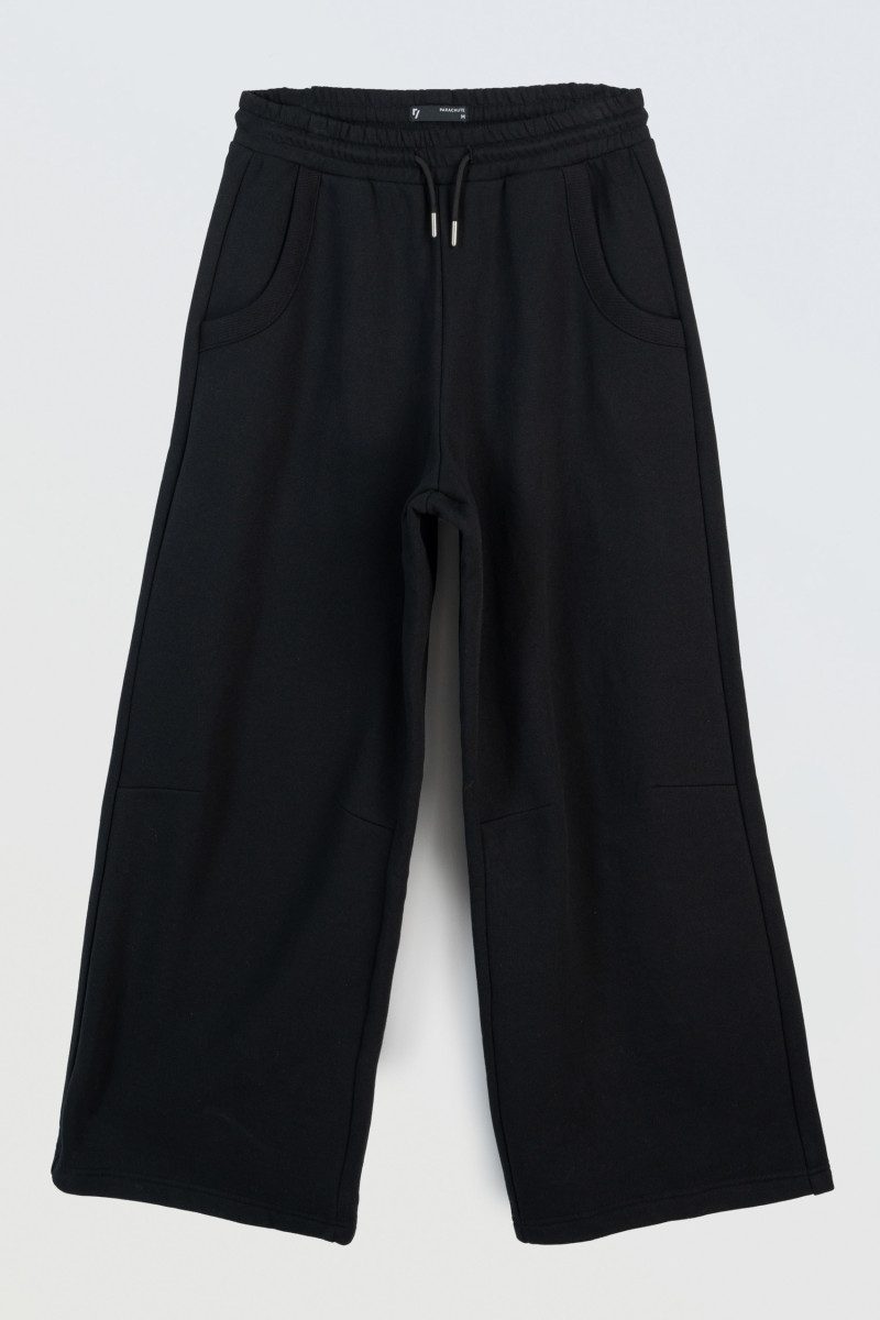 Czarne spodnie dresowe UNISEX z szerokimi nogawkami