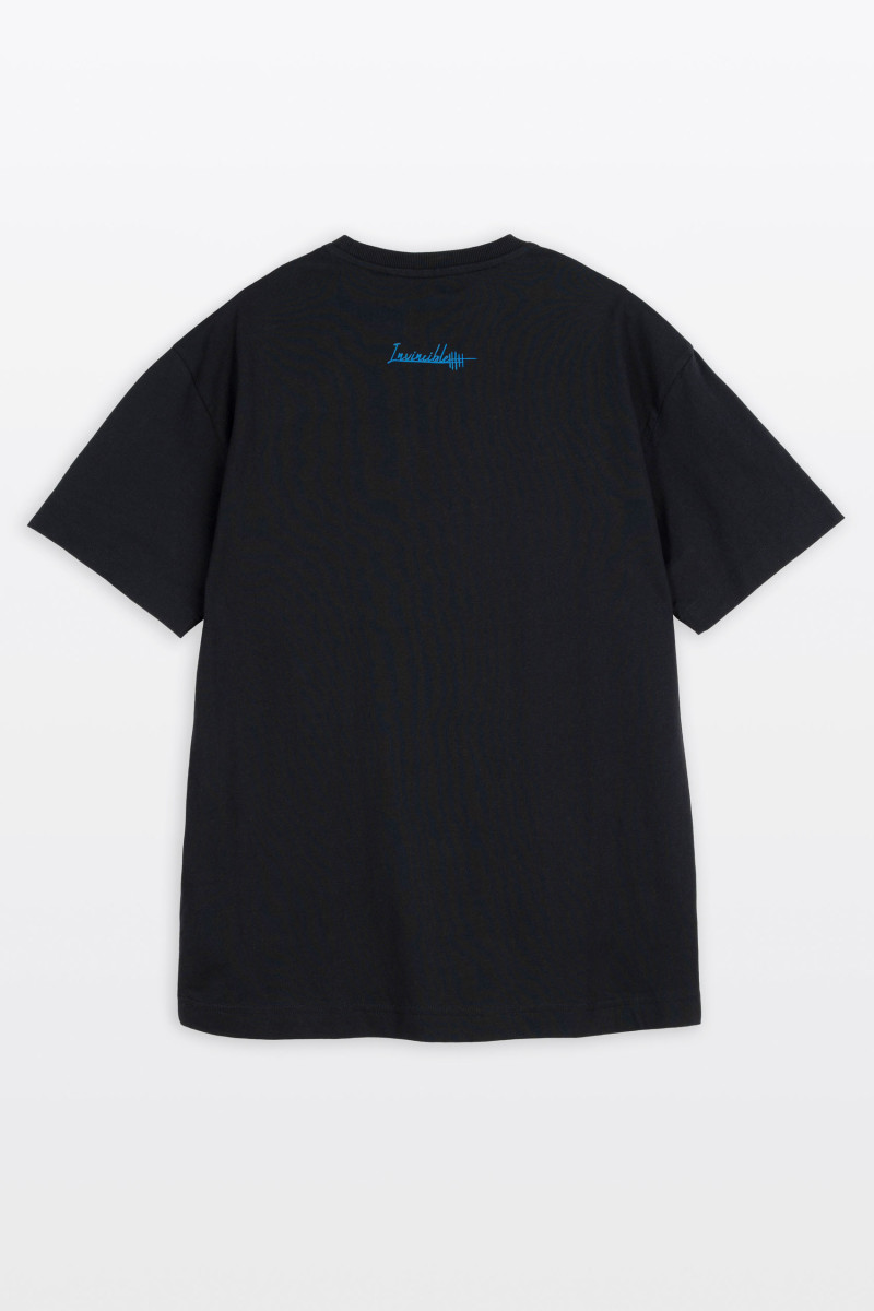 Czarny t-shirt LOOSE z autorską grafiką z przodu