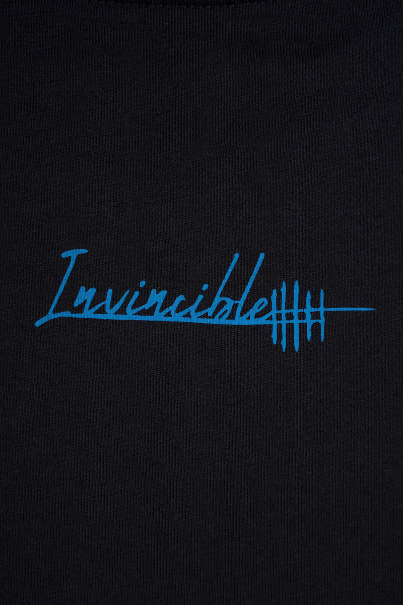 Czarny t-shirt LOOSE z autorską grafiką z przodu Czarny t-shirt LOOSE z autorską grafiką z przodu