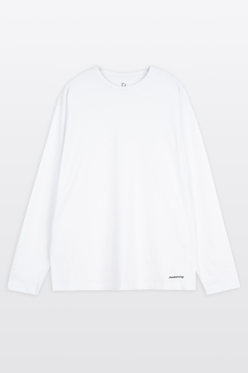 Biały longsleeve z minimalistycznym nadrukiem na dole Biały longsleeve z minimalistycznym nadrukiem na dole