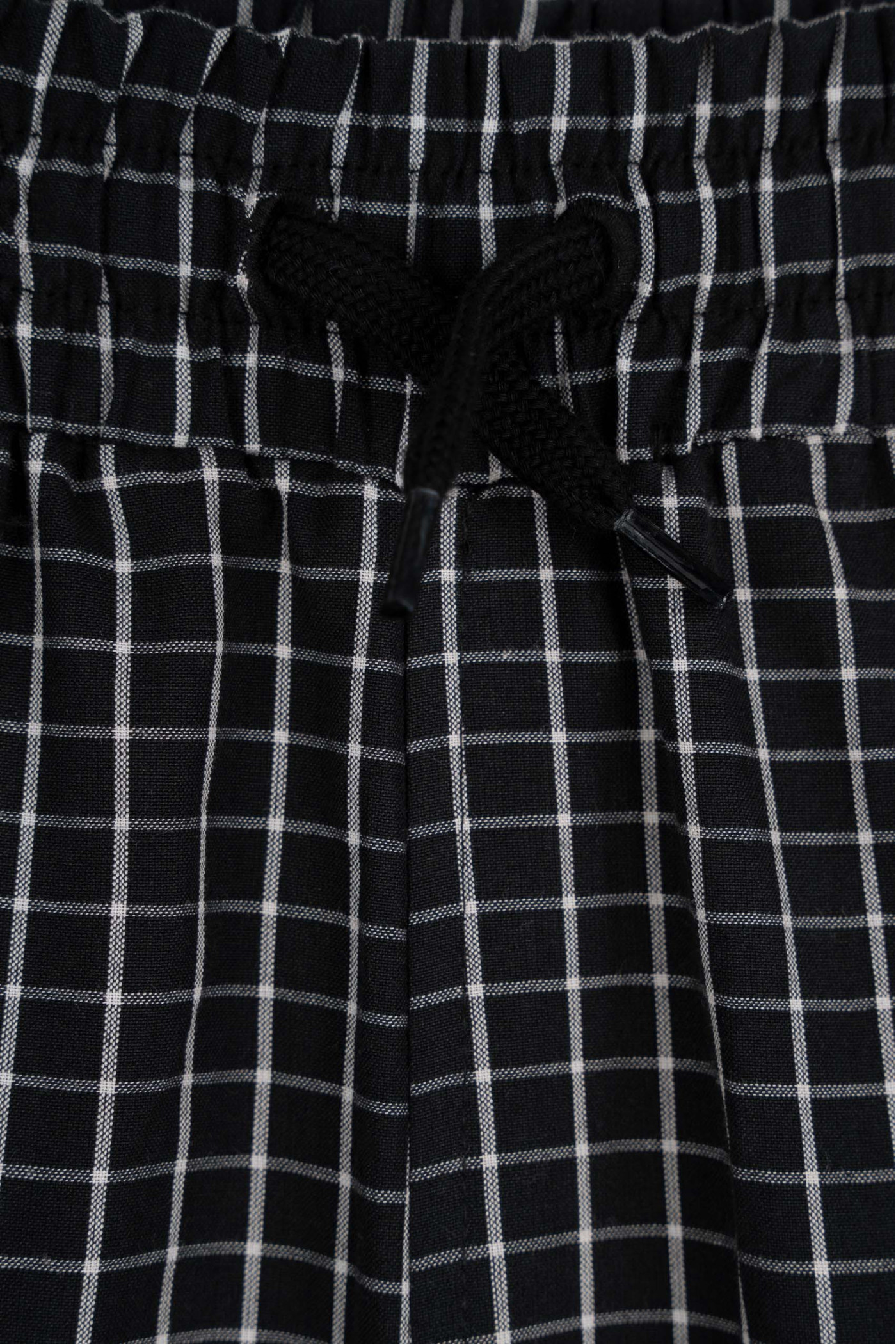 Biało-czarna piżama z autorską grafiką z przodu