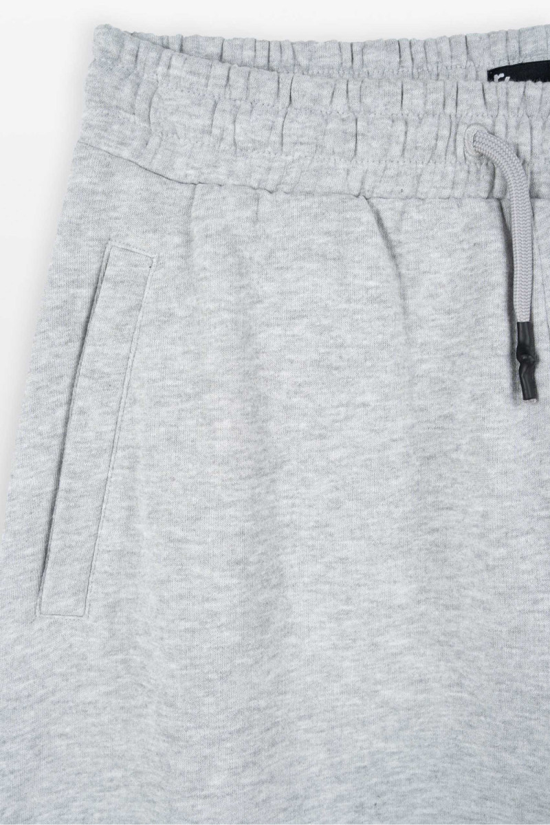 Szare spodnie dresowe OVERSIZE bez nadruków Szare spodnie dresowe OVERSIZE bez nadruków