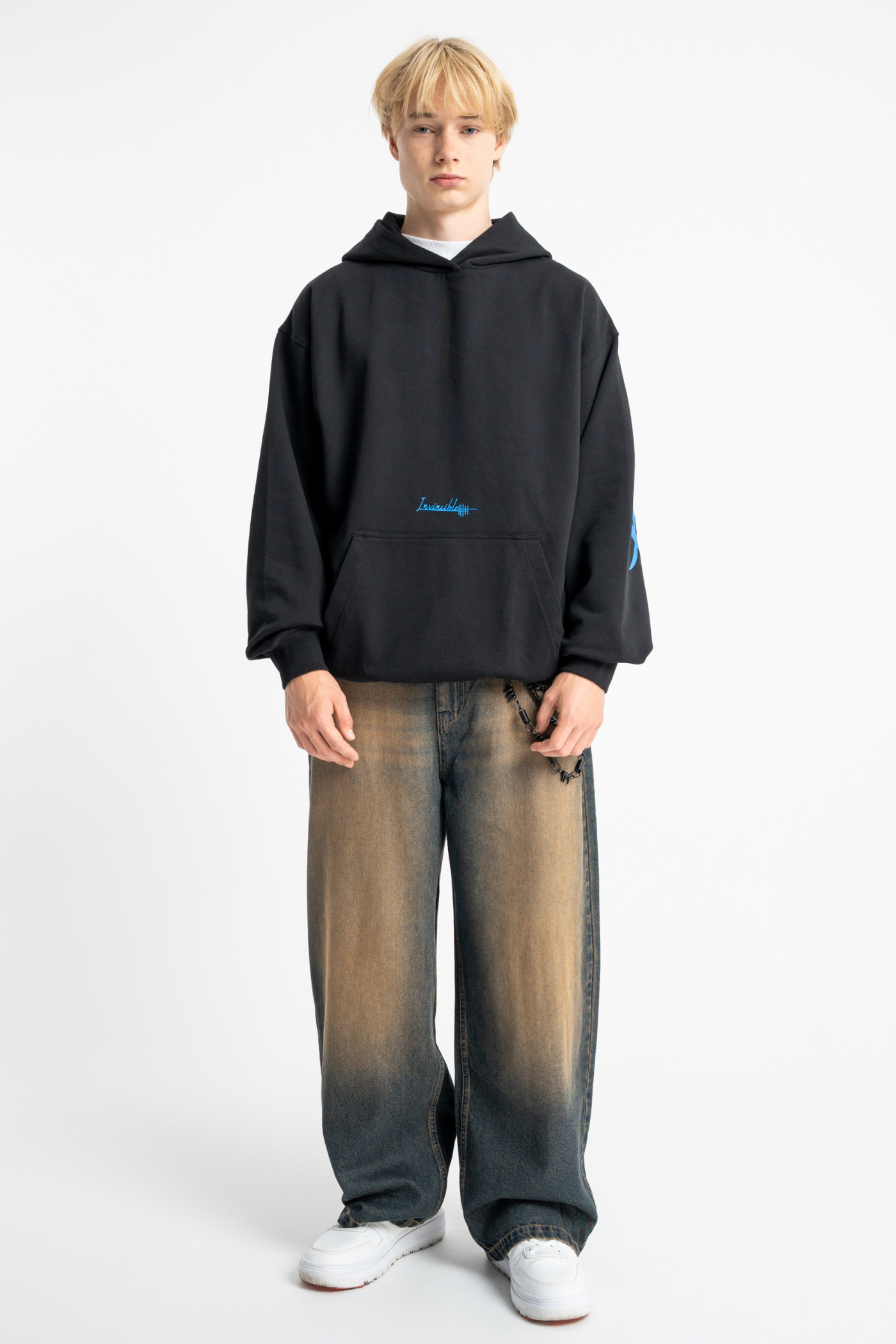 Czarna bluza z kapturem OVERSIZE z autorską grafiką z tyłu