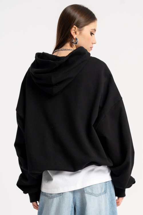 Czarna bluza z kapturem BOXY z nadrukiem z przodu