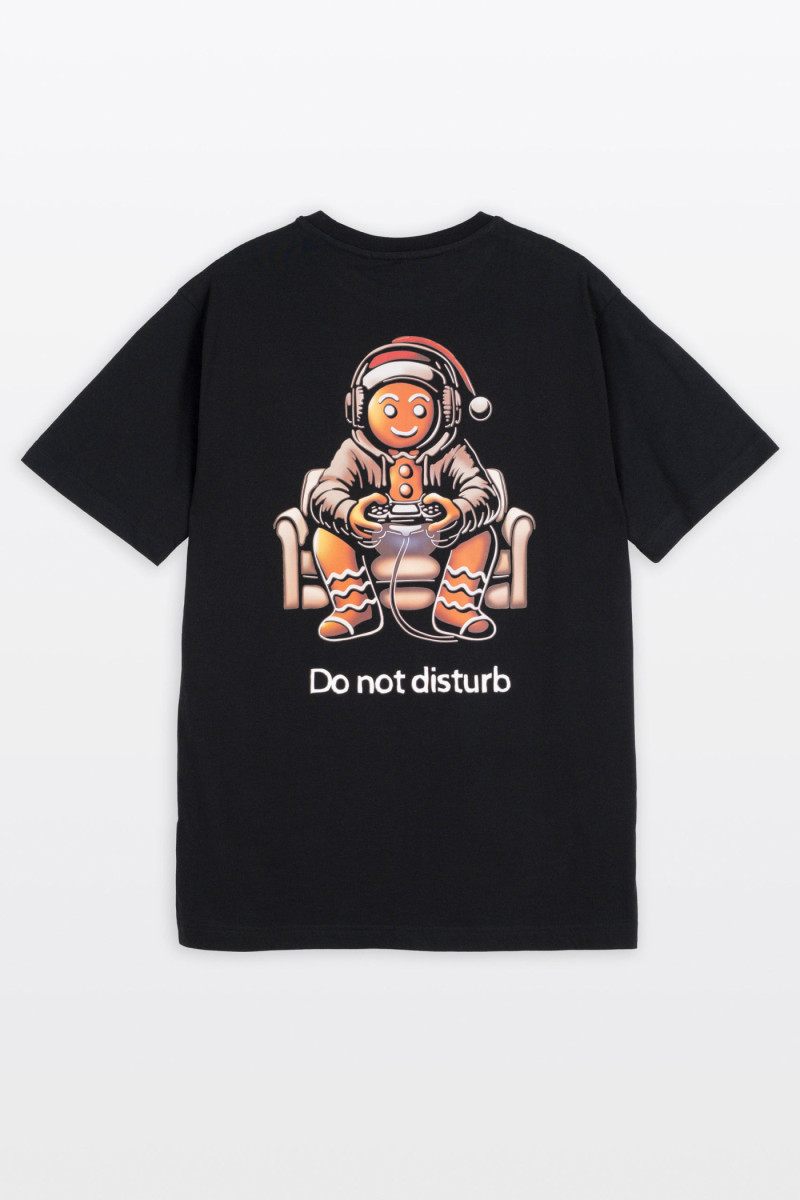 Czarny t-shirt REGULAR z autorską świąteczną grafiką z tyłu