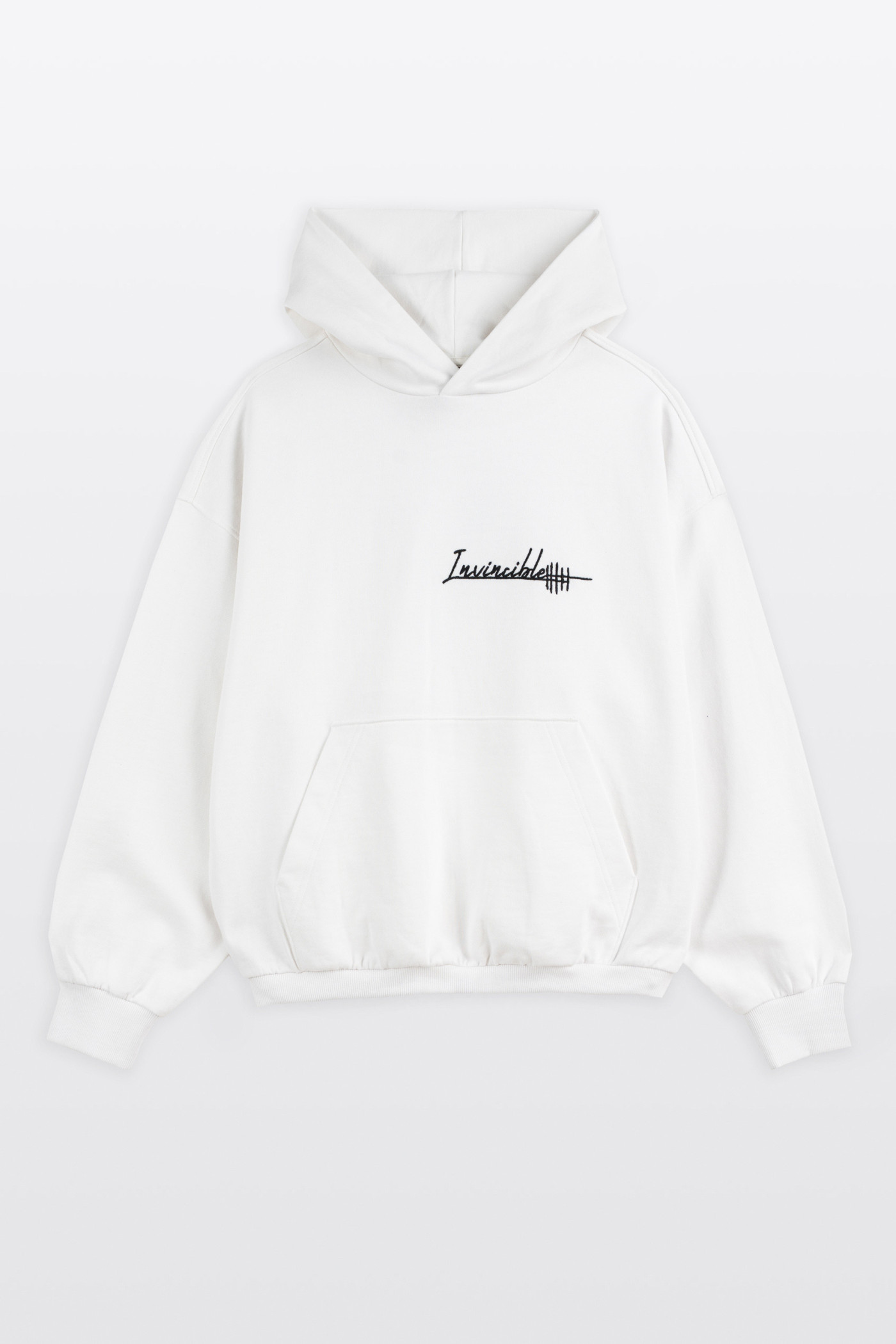 Biała bluza BOXY z kapturem z minimalistycznym haftem z przodu wkładana przez głowę