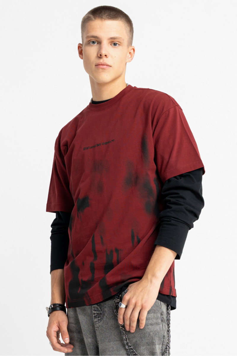 Bordowy t-shirt LOOSE z nadrukiem na całości