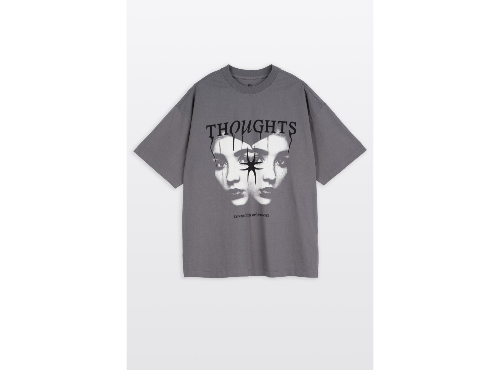 Czarny t-shirt LOOSE z autorską grafiką z przodu