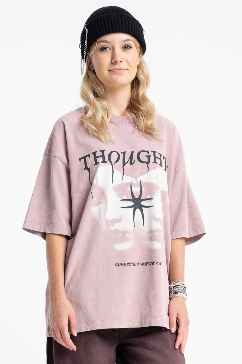 Różowy t-shirt LOOSE z autorską grafiką z przodu