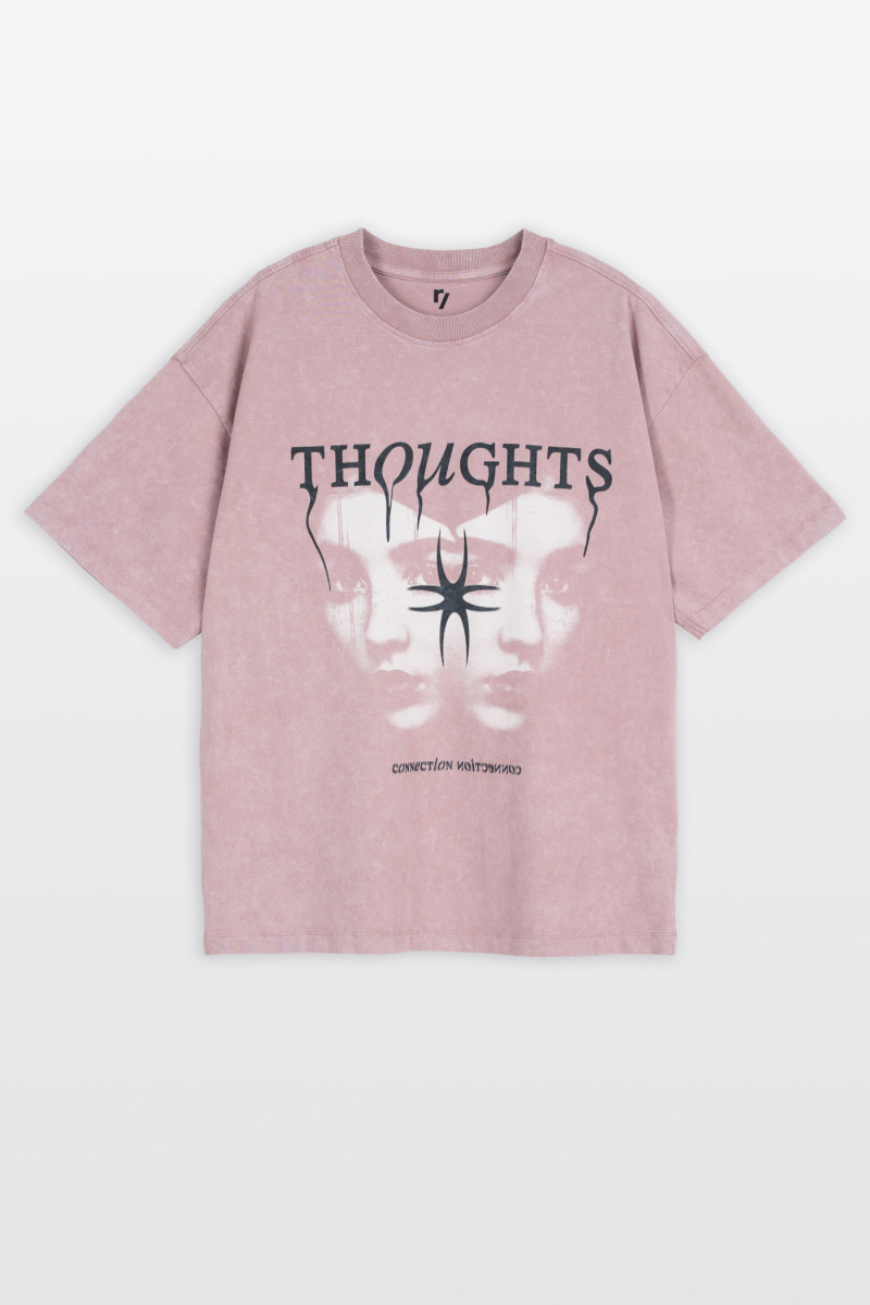 Różowy t-shirt LOOSE z autorską grafiką z przodu