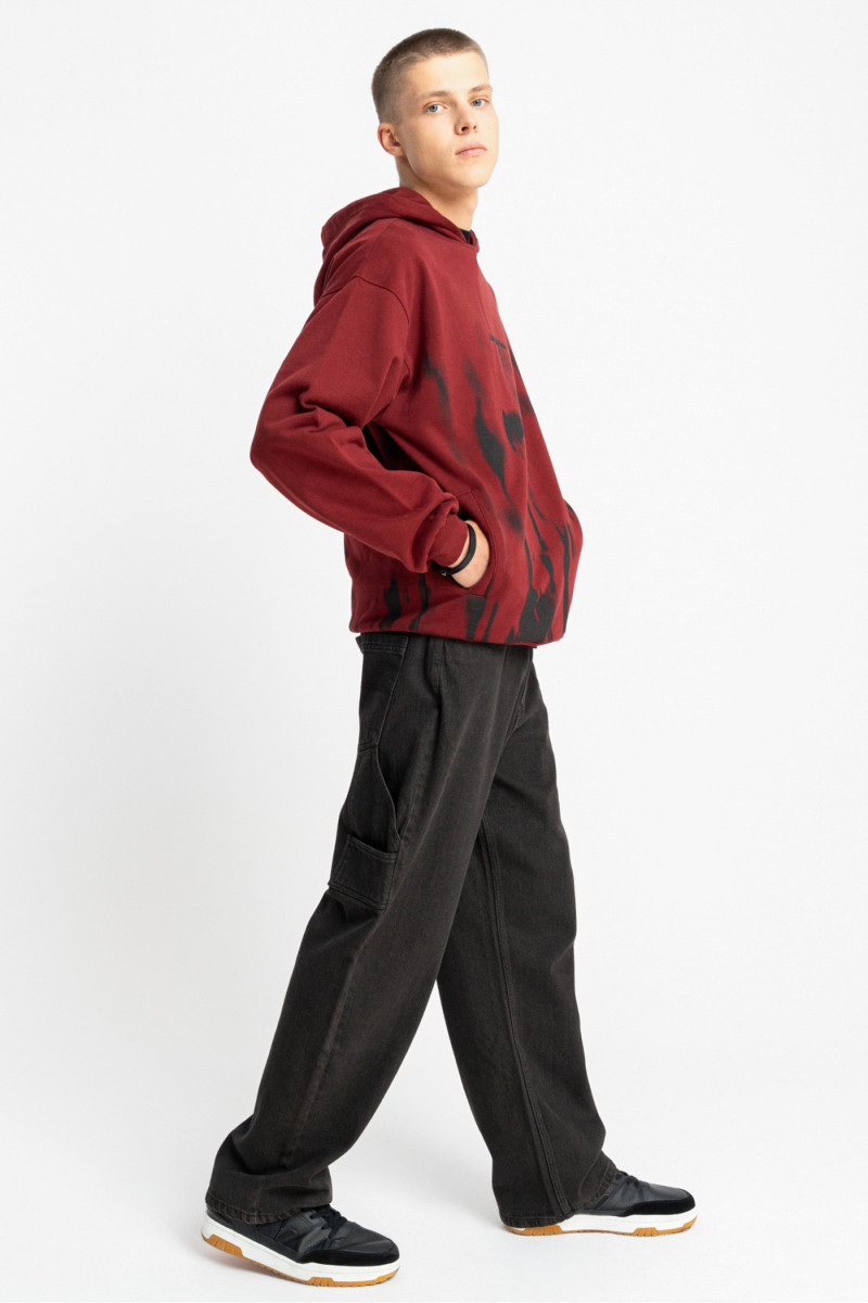 Bordowa bluza REGULAR z nadrukiem na całości