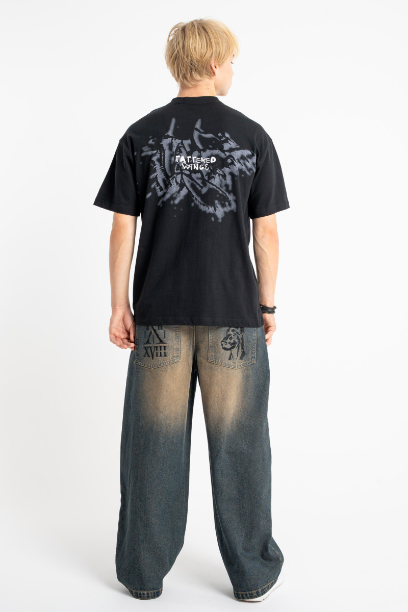 Czarny t-shirt LOOSE z autorską grafiką z tyłu