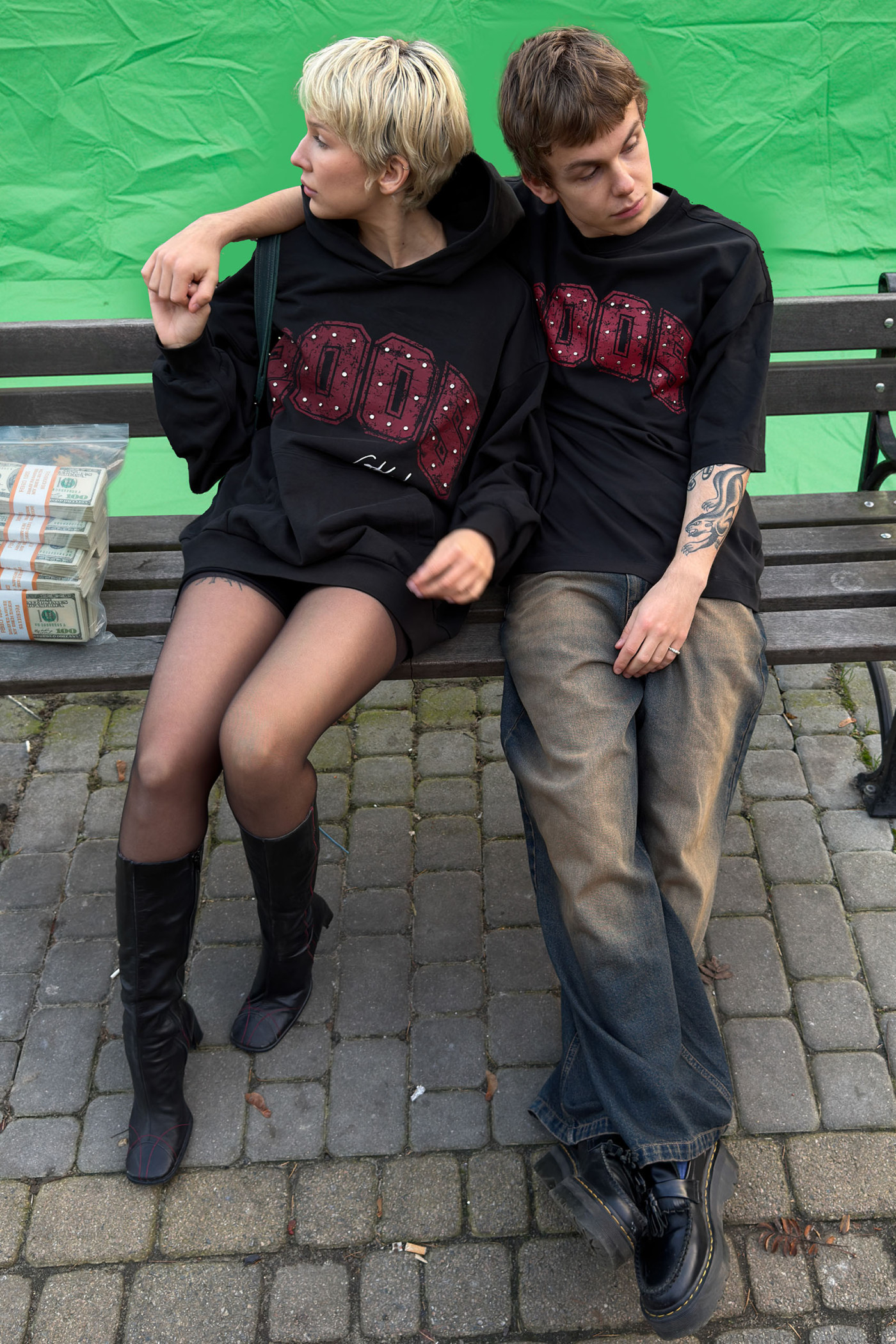 2005xReporter Czarny t-shirt OVERSIZE