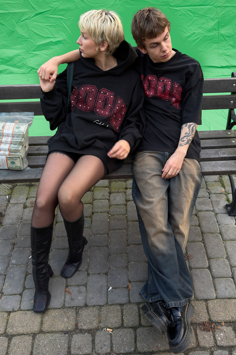 2005xReporter Czarny t-shirt OVERSIZE