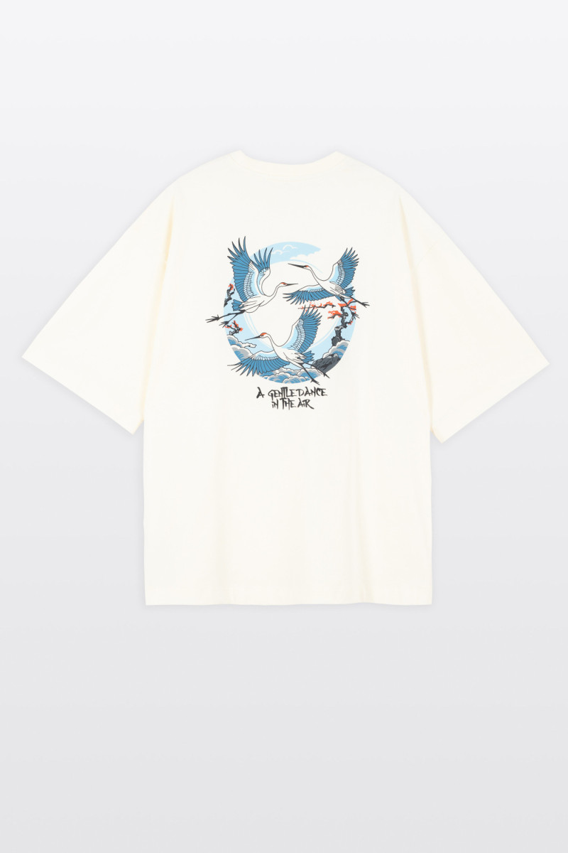 Kremowy t-shirt LOOSE z autorską grafiką z tyłu