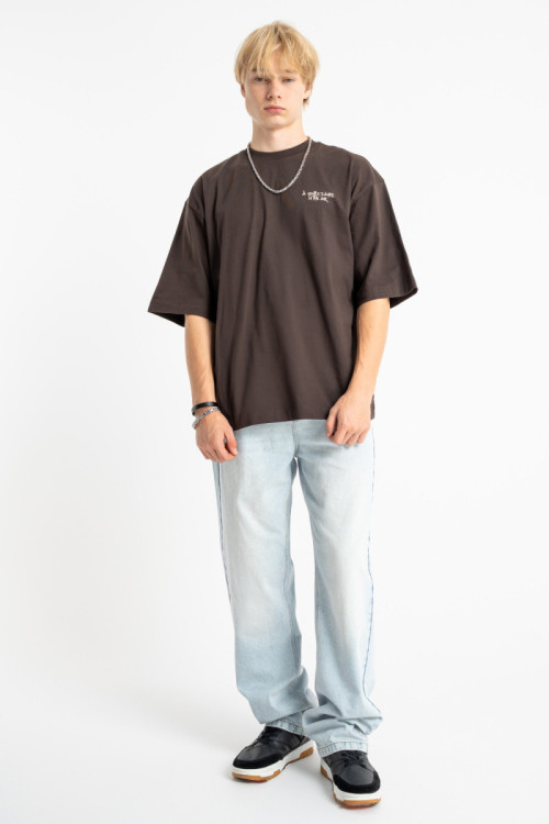 Brązowy t-shirt LOOSE z autorską grafiką z tyłu