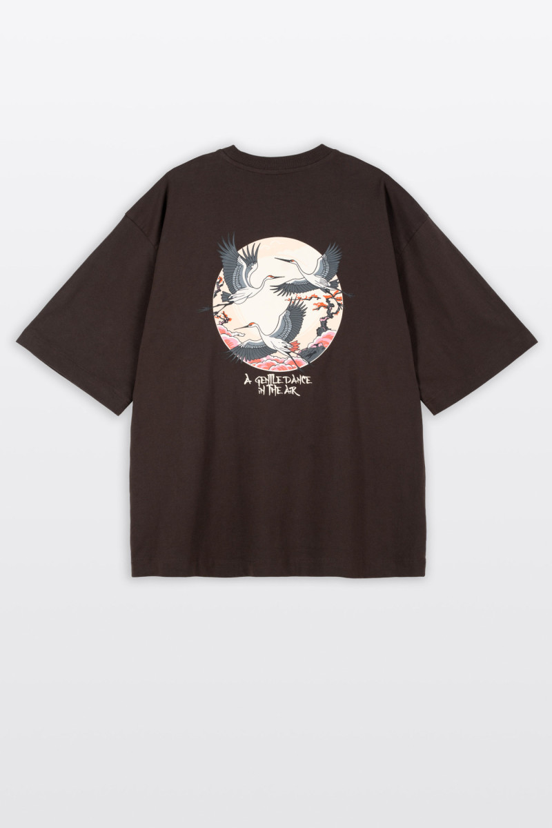 Brązowy t-shirt LOOSE z autorską grafiką z tyłu