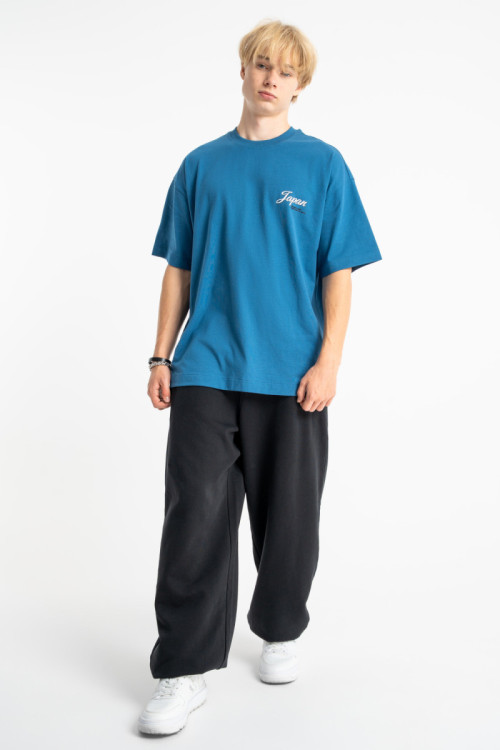 Niebieski t-shirt OVERSIZE z autorską grafiką z tyłu