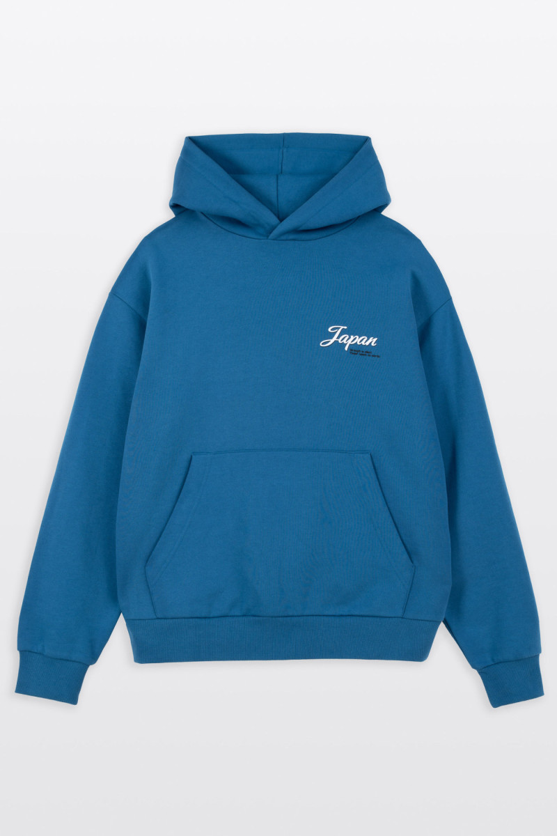 Niebieska bluza REGULAR z autorską grafiką z tyłu