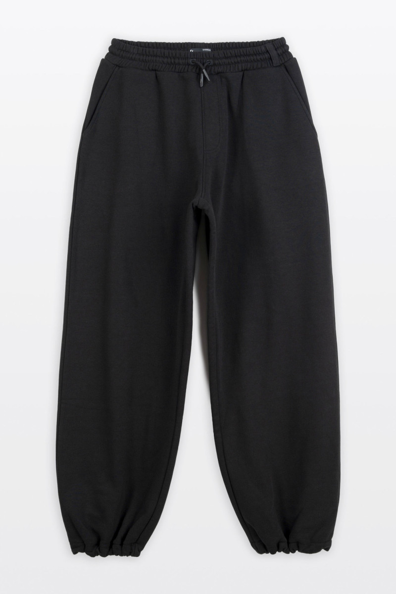 Czarne spodnie dresowe OVERSIZE z regulacją szerokości dołu