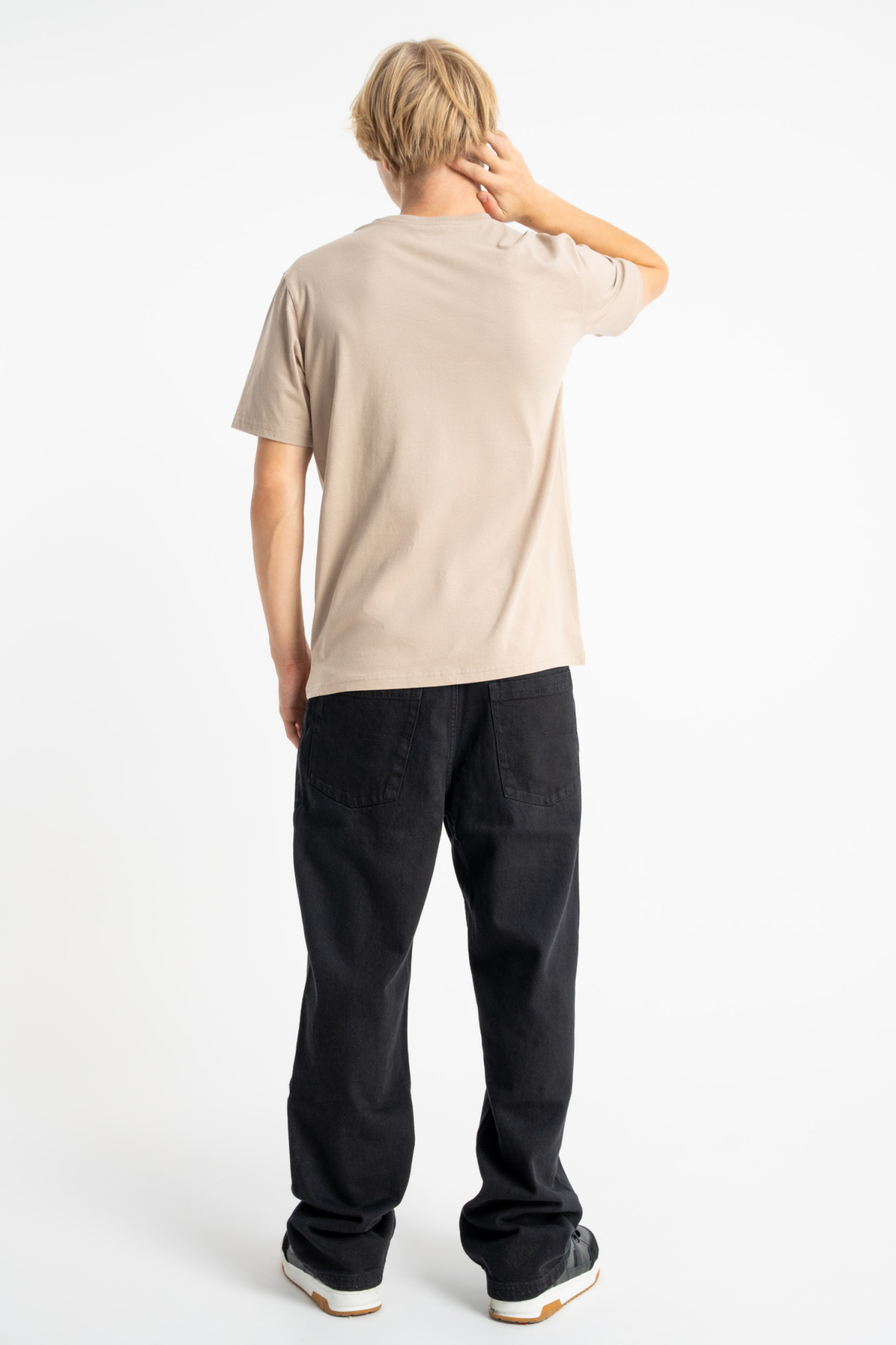 Beżowy t-shirt REGULAR z minimalistyczną grafiką z przodu